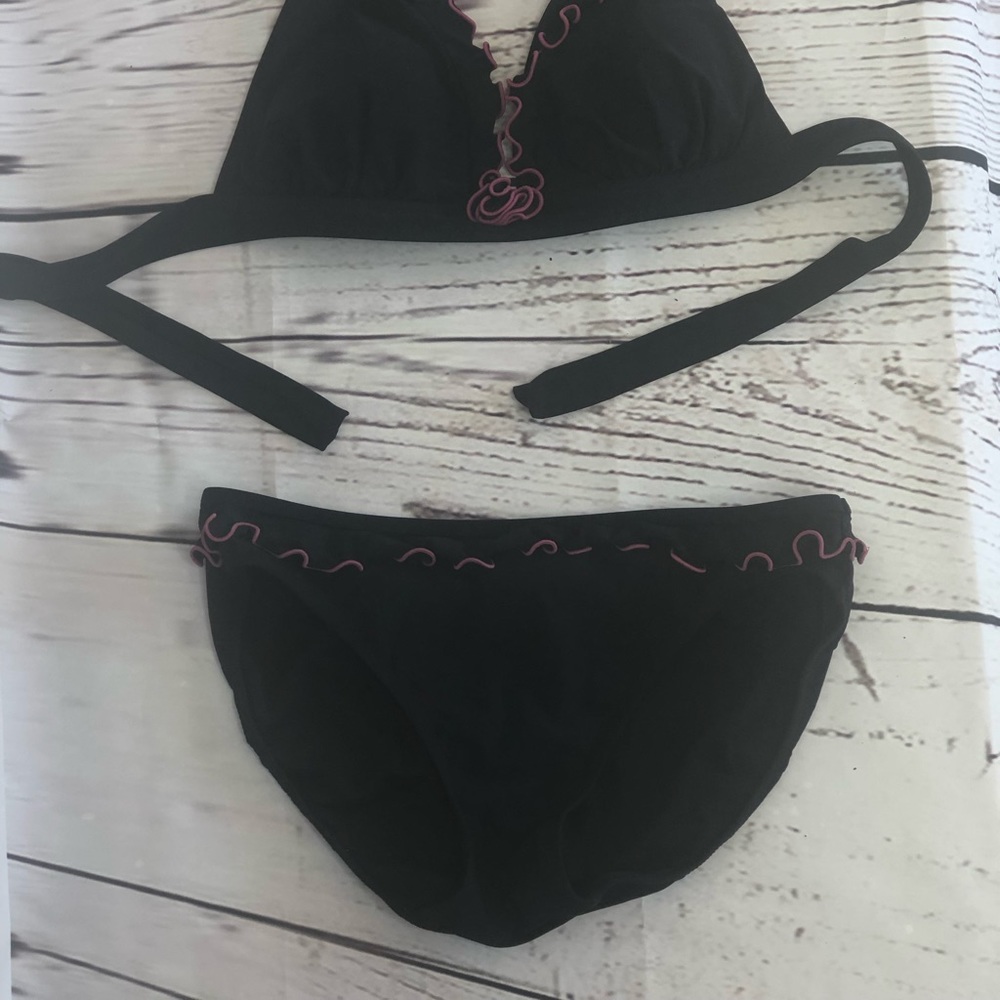 Swimsuit - Picture 3 of 5